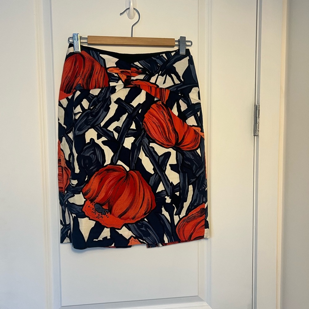 Elegant Floral Pencil Skirt in Red and Black